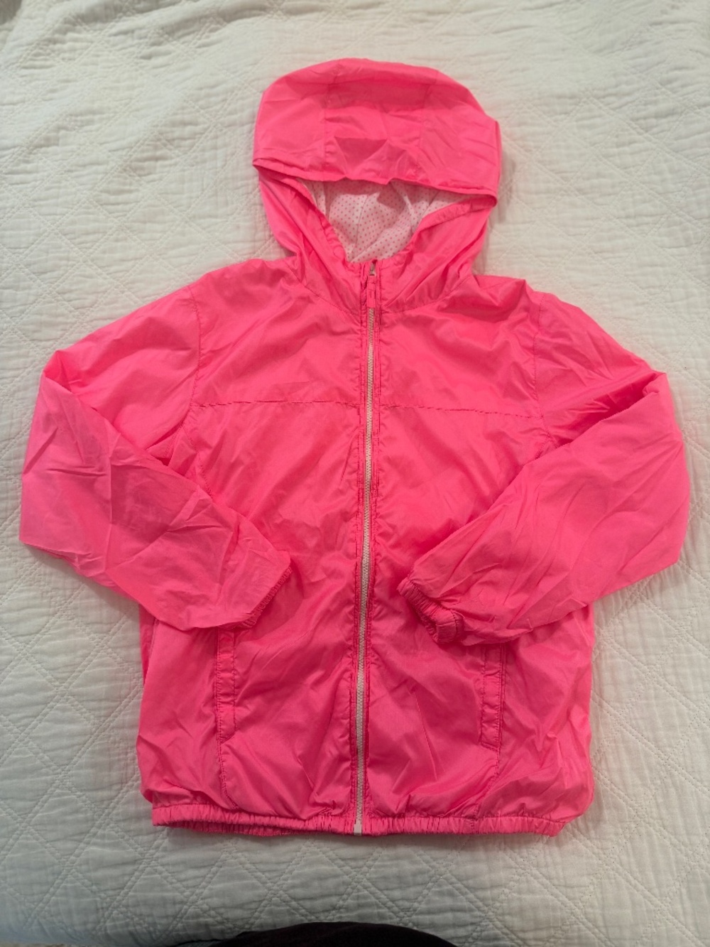 Uniqlo girls neon pink hooded windbreaker light jacket w/polkadot lining 9-10